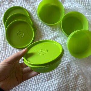 Tupperware LITTLE WONDERS BOWL SET OF 4 with lids 10 oz